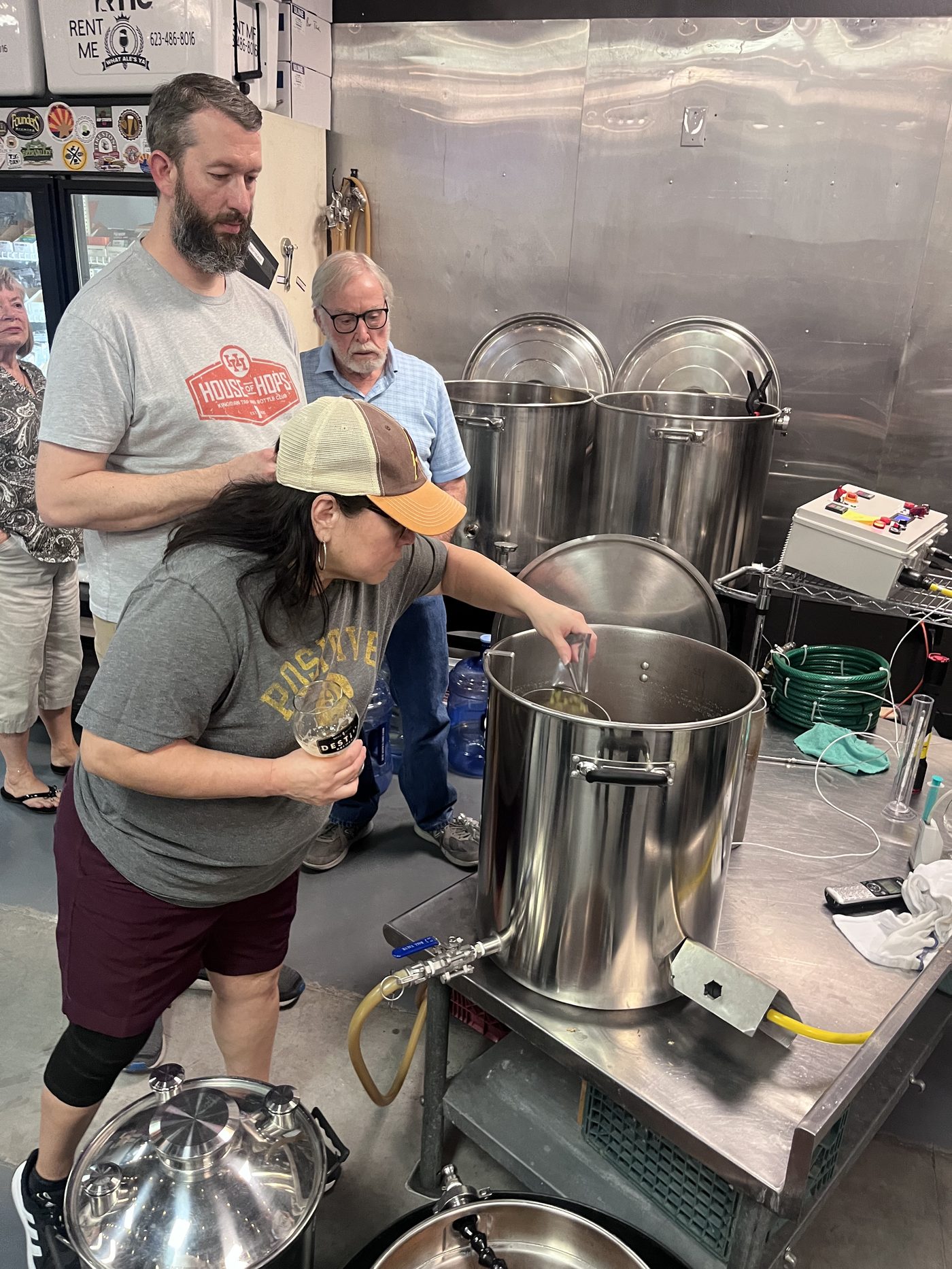 Hands-on brewing at Hopsology