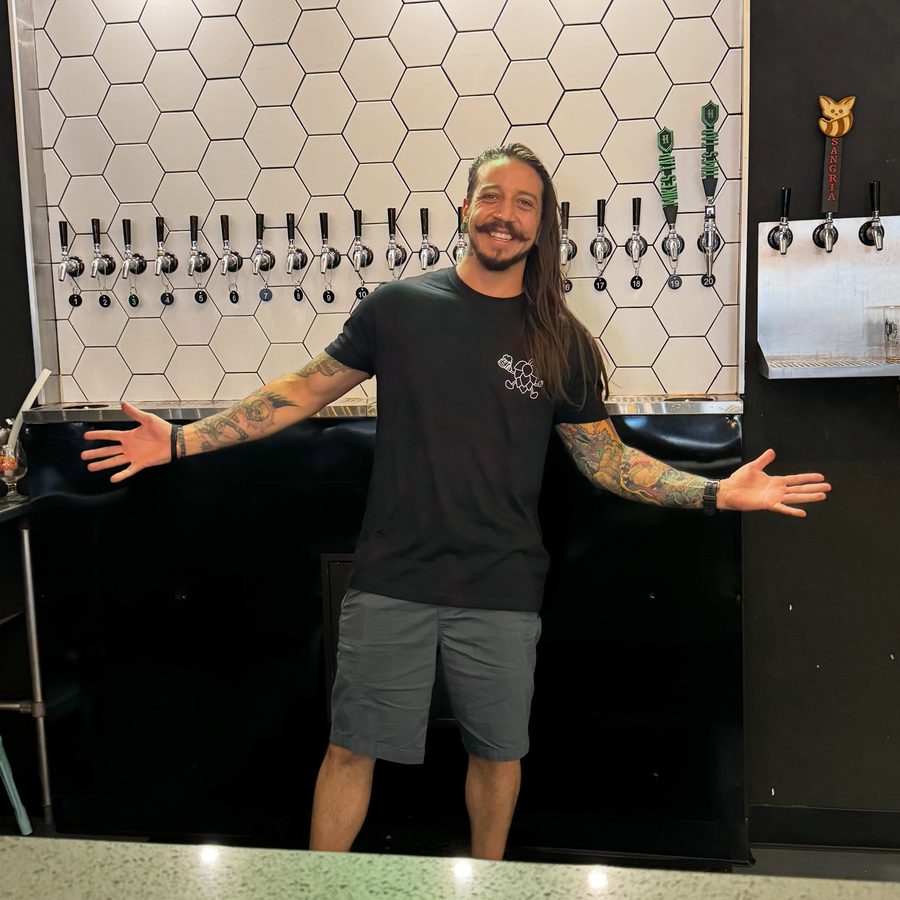Julio, bartender at Hopsology